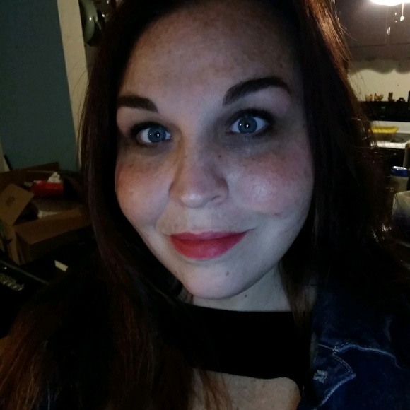 Meet your Posher, Keri - Picture 1 of 1